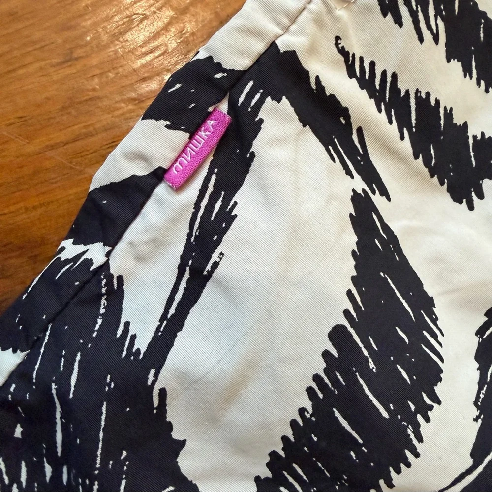 Mishka Board Shorts Size 32 Retro 80s 90s Black‎ White